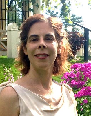 Amira Acre, piano