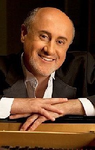 Dmitry Rachmanov, piano